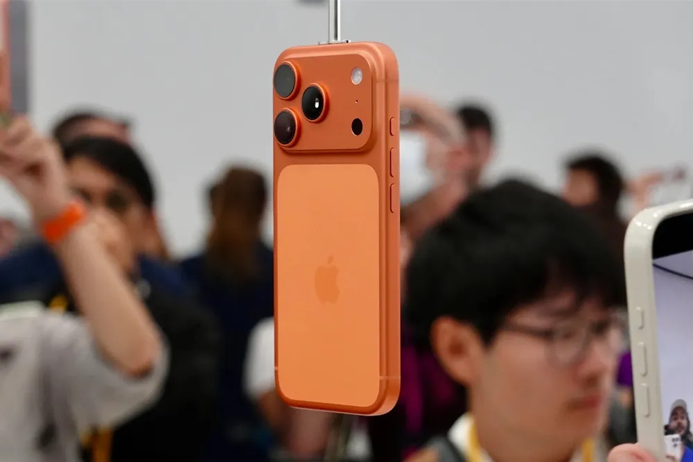 日本果粉大震撼！Apple Store 不再卖 iPhone 17？实体店要变“体验中心”？